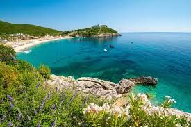 السياحة في فلورا البانيا