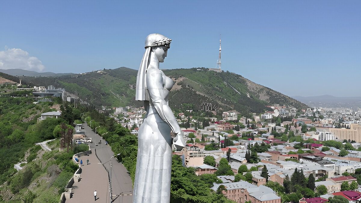 برنامج جورجيا تبليسي 4 ليالي 5 أيام (العرض الاقتصادي)